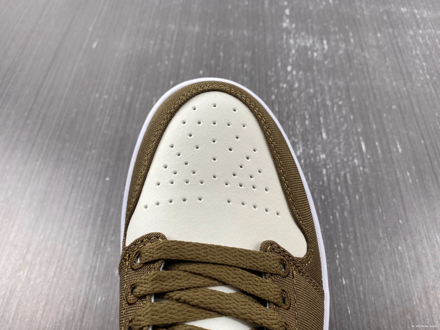 Low Jordan Olive (W) 1 DV0426-301 Light - SE 0910